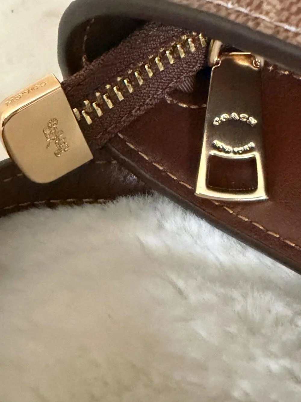 Coach excellent like